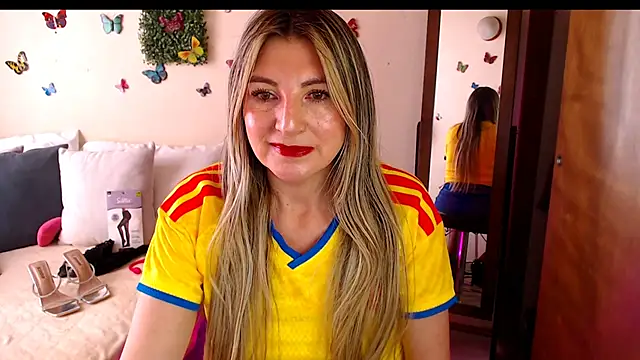 Snapshot of Jolie-Mature chatting on 06-27-26, 08:47 Jolie-Mature online show from 06-27-26, 08:47