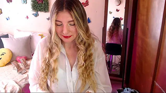 Snapshot of Jolie-Mature chatting on 08-01-26, 08:41 Jolie-Mature online show from 08-01-26, 08:41