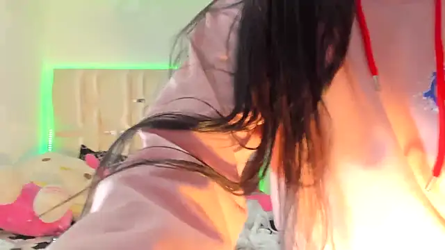 viioolleettaa online show from 12-12-24, 04:48