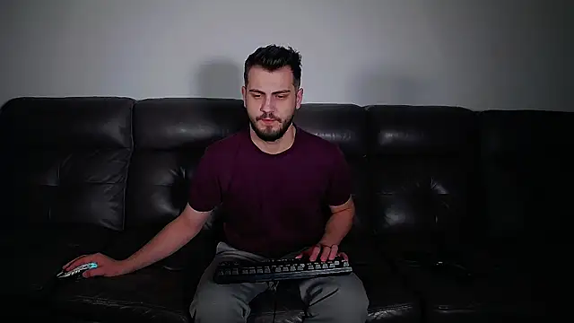 CrazyDom1 online show from 02-18-26, 05:42