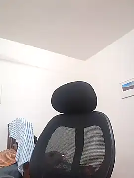  IRRESISTIBLE  online show from 01-19-25, 02:49