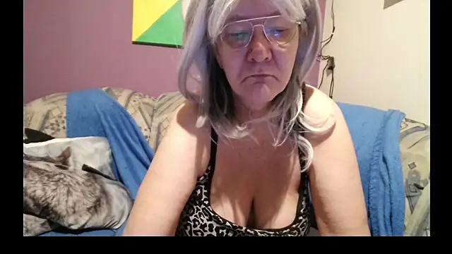 Snapshot of milfchantal4 chatting on 01-24-25, 07:30 milfchantal4 online show from 01-24-25, 07:30