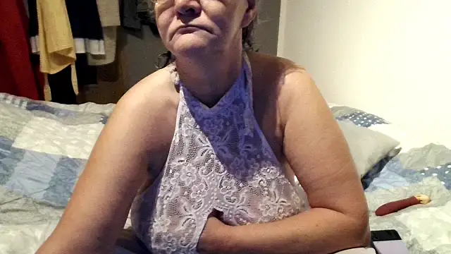 Snapshot of milfchantal4 chatting on 10-12-25, 04:33 milfchantal4 online show from 10-12-25, 04:33