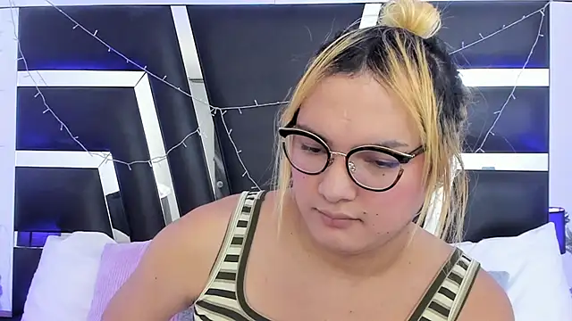 Snapshot of katya_kozlov chatting on 02-20-26, 03:58 katya kozlov online show from 02-20-26, 03:58