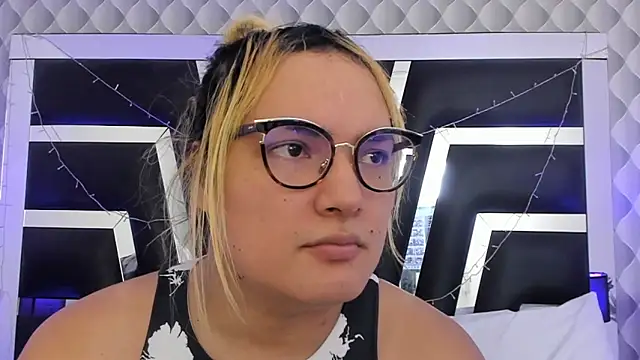 Snapshot of katya_kozlov chatting on 03-10-26, 04:06 katya kozlov online show from 03-10-26, 04:06