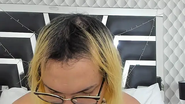 Snapshot of katya_kozlov chatting on 04-02-26, 04:10 katya kozlov online show from 04-02-26, 04:10