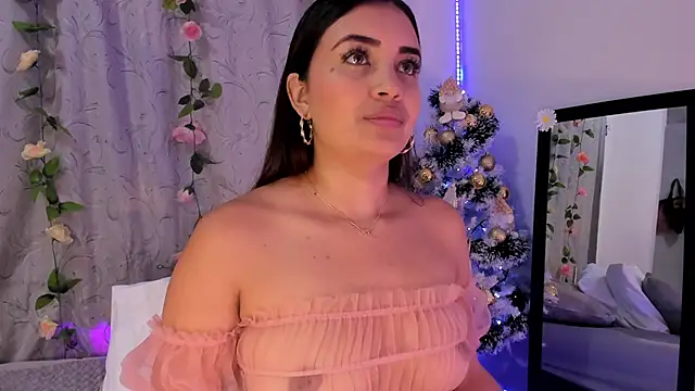 aisha es online show from 12-17-24, 02:11