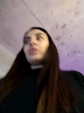 aisha es online show from 03-15-25, 06:21