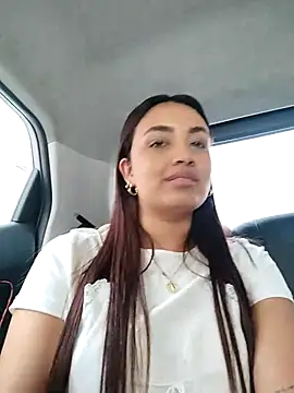 aisha es online show from 09-26-25, 08:02