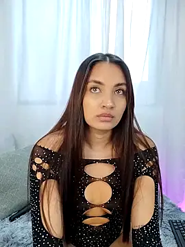 aisha es online show from 10-06-25, 08:17