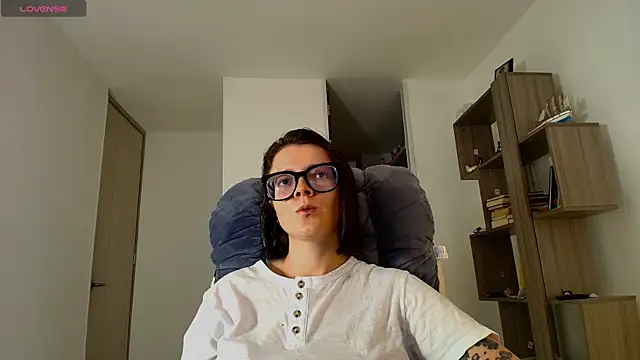 Arya starrk online show from 11-21-25, 03:11