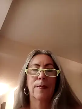 Snapshot of EvaRobinson chatting on 12-13-24, 05:16 EvaRobinson online show from 12-13-24, 05:16