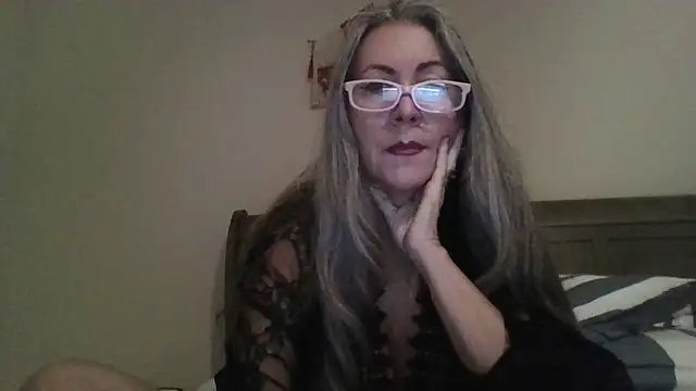 Snapshot of EvaRobinson chatting on 12-20-24, 03:58 EvaRobinson online show from 12-20-24, 03:58