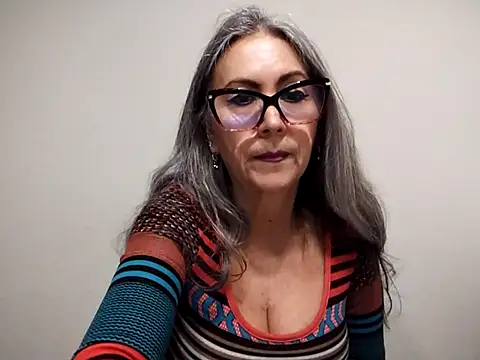 Snapshot of EvaRobinson chatting on 01-21-25, 06:34 EvaRobinson online show from 01-21-25, 06:34