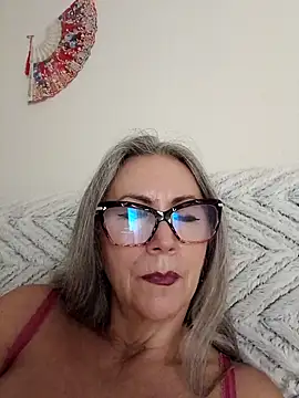 Snapshot of EvaRobinson chatting on 01-22-25, 05:05 EvaRobinson online show from 01-22-25, 05:05