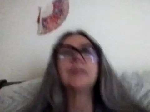 Snapshot of EvaRobinson chatting on 02-12-25, 02:45 EvaRobinson online show from 02-12-25, 02:45