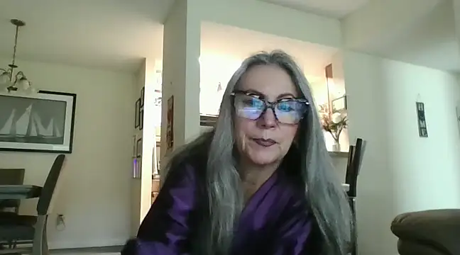 Snapshot of EvaRobinson chatting on 02-19-25, 06:00 EvaRobinson online show from 02-19-25, 06:00