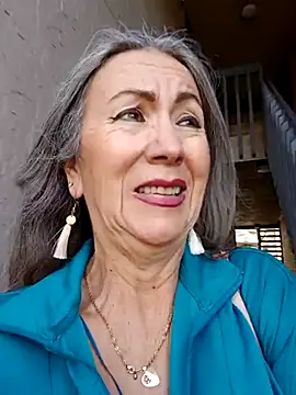 Snapshot of EvaRobinson chatting on 02-20-25, 08:25 EvaRobinson online show from 02-20-25, 08:25