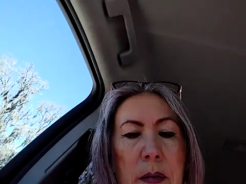 Snapshot of EvaRobinson chatting on 02-21-25, 03:21 EvaRobinson online show from 02-21-25, 03:21