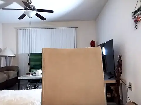 Snapshot of EvaRobinson chatting on 02-27-25, 01:59 EvaRobinson online show from 02-27-25, 01:59