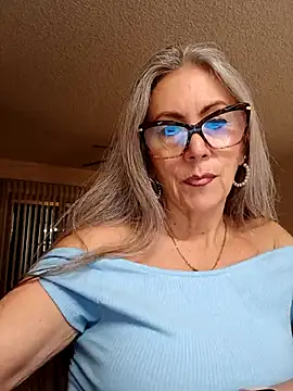 Snapshot of EvaRobinson chatting on 03-13-25, 01:54 EvaRobinson online show from 03-13-25, 01:54