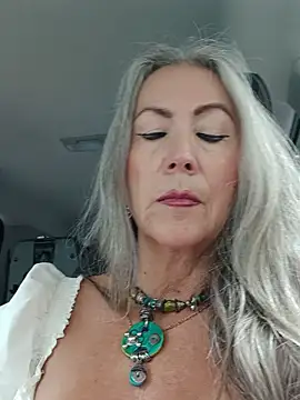 Snapshot of EvaRobinson chatting on 09-12-25, 04:29 EvaRobinson online show from 09-12-25, 04:29