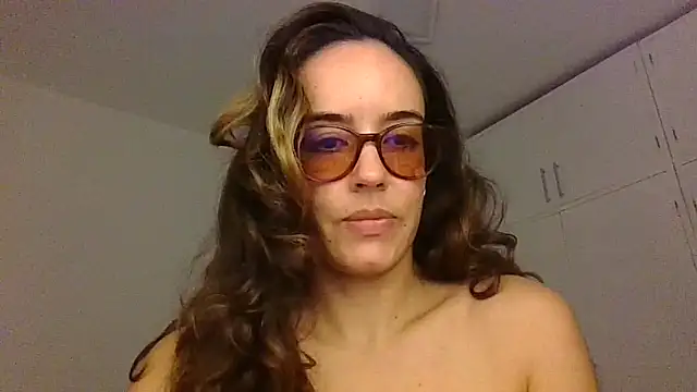 Snapshot of melaniepatterson chatting on 09-12-25, 02:55 melaniepatterson online show from 09-12-25, 02:55
