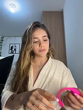 Snapshot of ShelbyHagen chatting on 10-30-25, 10:21 ShelbyHagen online show from 10-30-25, 10:21