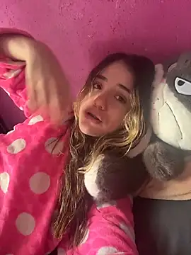 ShelbyHagen online show from 11-03-25, 04:19