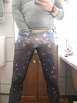 Snapshot of feathersify chatting on 11-03-25, 06:47 feathersify online show from 11-03-25, 06:47