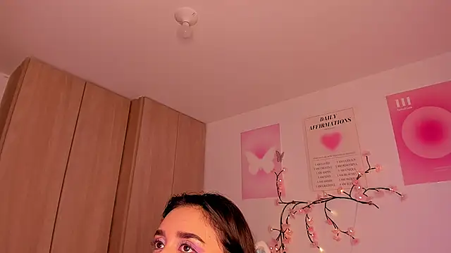 Snapshot of alexa_6908 chatting on 11-24-25, 09:03 alexa 6908 online show from 11-24-25, 09:03