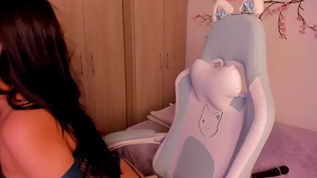 Snapshot of alexa_6908 chatting on 12-04-25, 08:39 alexa 6908 online show from 12-04-25, 08:39