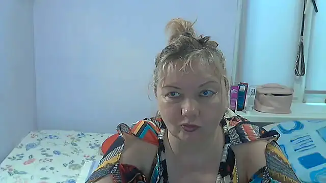 Snapshot of Lusi-777 chatting on 08-04-26, 01:46 Lusi-777 online show from 08-04-26, 01:46