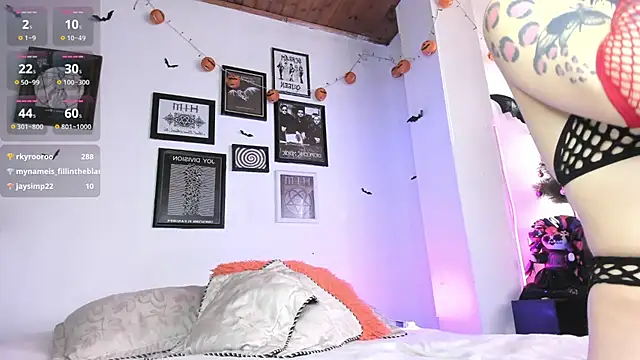 Snapshot of gothic_do11 chatting on 12-29-24, 05:54 gothic do11 online show from 12-29-24, 05:54