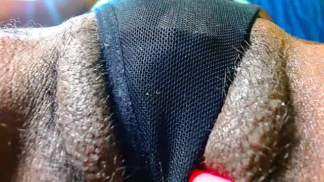 bethanywilson 23 online show from 12-19-25, 01:07