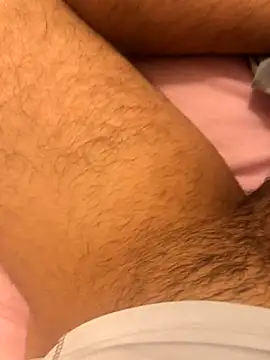 Snapshot of gokhanbey34 chatting on 10-23-25, 04:17 gokhanbey34 online show from 10-23-25, 04:17