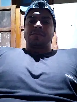 Snapshot of Evandro-Bahia chatting on 10-13-25, 09:37 Evandro-Bahia online show from 10-13-25, 09:37