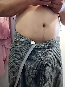 Snapshot of thickcocklatino chatting on 12-18-25, 09:15 thickcocklatino online show from 12-18-25, 09:15