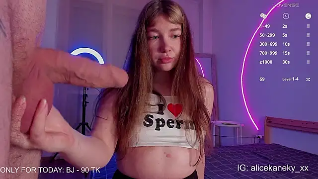 Snapshot of alicekaneky chatting on 02-09-26, 10:47 alicekaneky online show from 02-09-26, 10:47