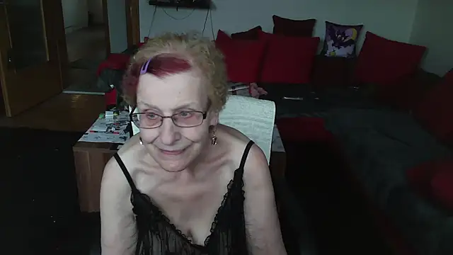 Snapshot of HeisseomaOriginal chatting on 02-21-25, 08:07 HeisseomaOriginal online show from 02-21-25, 08:07