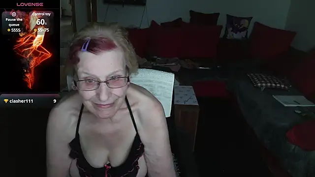 Snapshot of HeisseomaOriginal chatting on 02-23-25, 08:17 HeisseomaOriginal online show from 02-23-25, 08:17