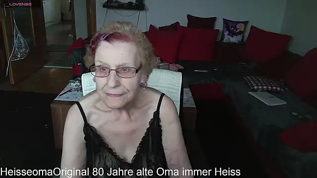 Snapshot of HeisseomaOriginal chatting on 03-11-25, 08:09 HeisseomaOriginal online show from 03-11-25, 08:09