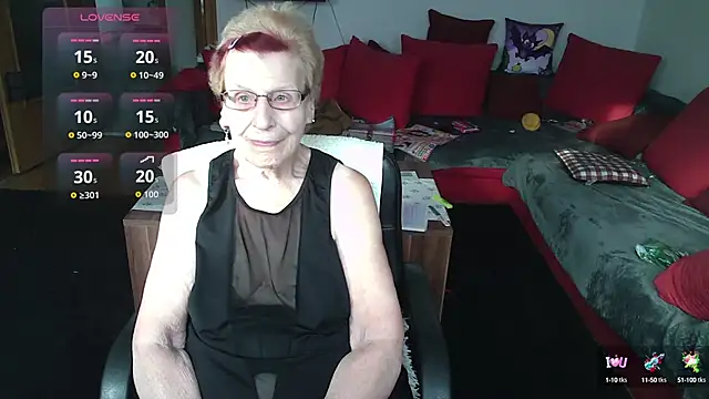 Snapshot of HeisseomaOriginal chatting on 10-03-25, 07:27 HeisseomaOriginal online show from 10-03-25, 07:27