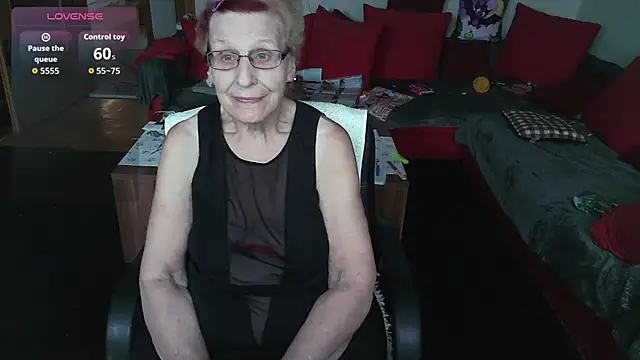 Snapshot of HeisseomaOriginal chatting on 10-08-25, 07:17 HeisseomaOriginal online show from 10-08-25, 07:17