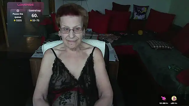 Snapshot of HeisseomaOriginal chatting on 10-19-25, 07:20 HeisseomaOriginal online show from 10-19-25, 07:20