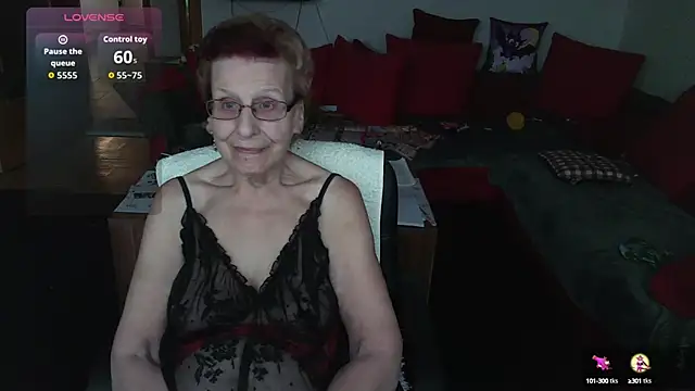 Snapshot of HeisseomaOriginal chatting on 10-20-25, 07:20 HeisseomaOriginal online show from 10-20-25, 07:20