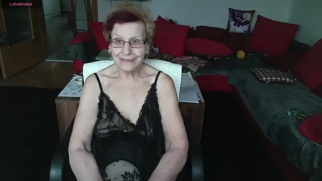 Snapshot of HeisseomaOriginal chatting on 10-29-25, 08:27 HeisseomaOriginal online show from 10-29-25, 08:27