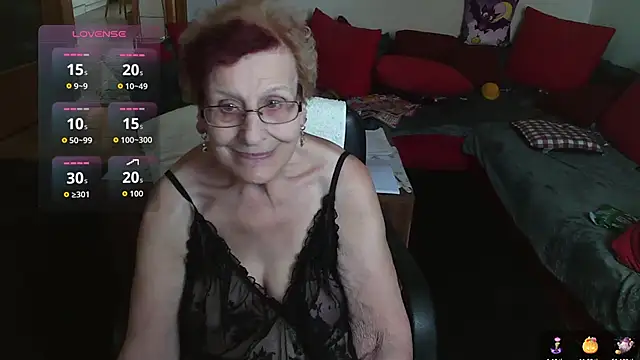 Snapshot of HeisseomaOriginal chatting on 10-30-25, 11:11 HeisseomaOriginal online show from 10-30-25, 11:11