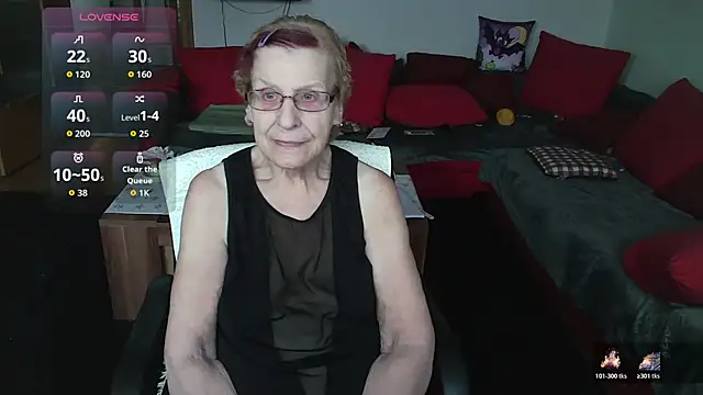 Snapshot of HeisseomaOriginal chatting on 11-10-25, 08:13 HeisseomaOriginal online show from 11-10-25, 08:13