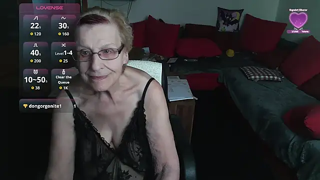 Snapshot of HeisseomaOriginal chatting on 11-12-25, 08:04 HeisseomaOriginal online show from 11-12-25, 08:04